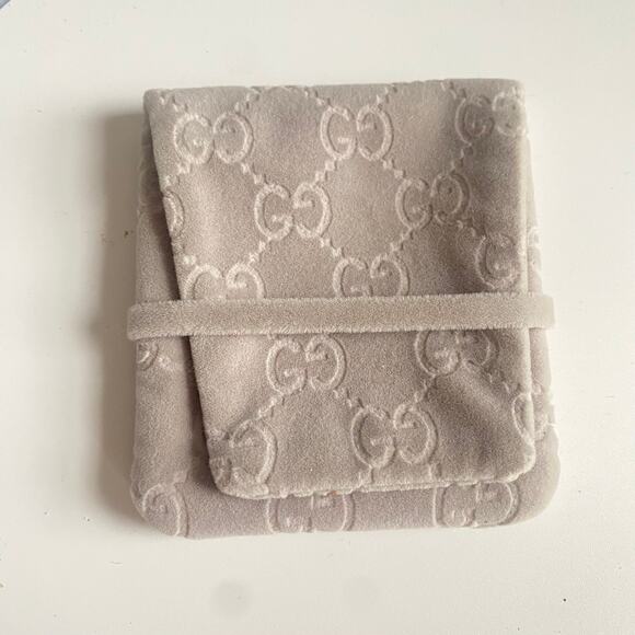 Gucci GG Gold Tone Scarf Ring - Picture 8 of 8